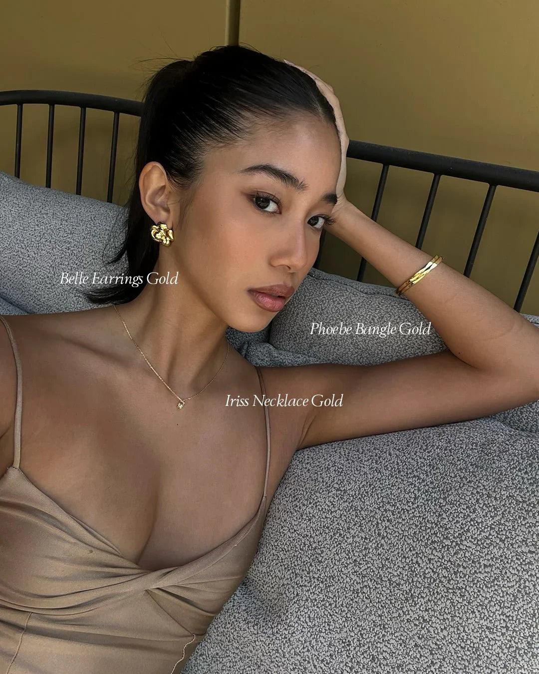 Elen Earrings – Gold Floral Studs