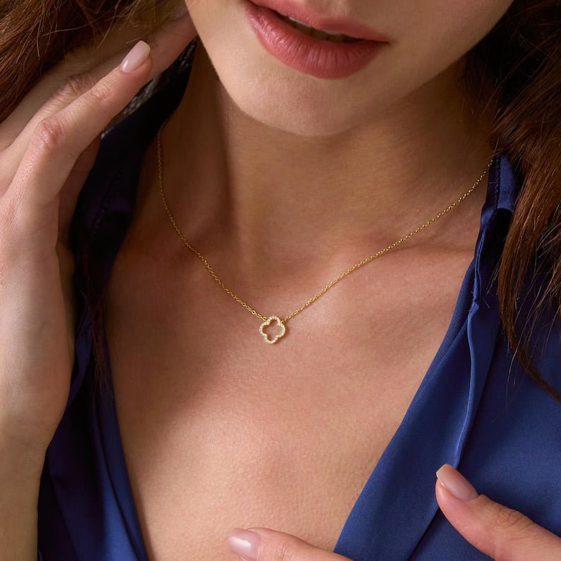 Dainty Clover Necklace