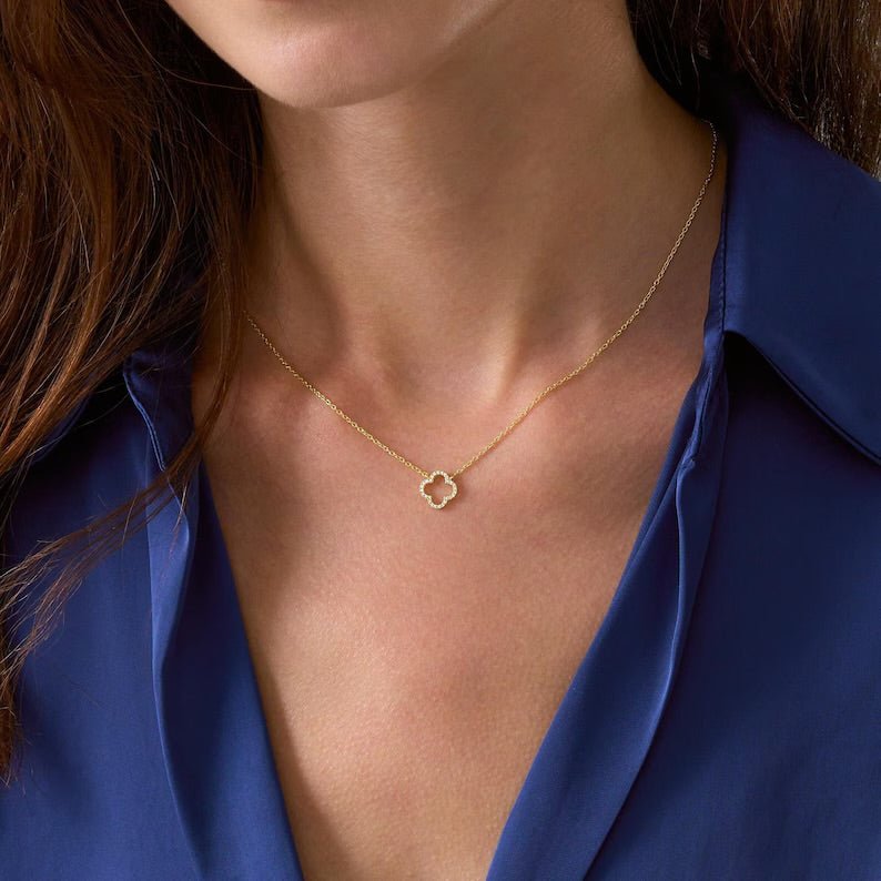 Dainty Clover Necklace