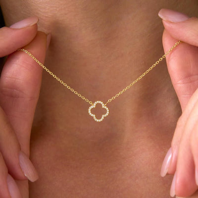 Dainty Clover Necklace